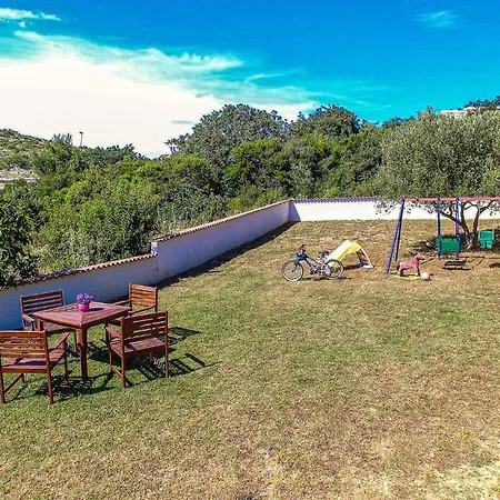 Amazing In With Outdoor Swimming Pool